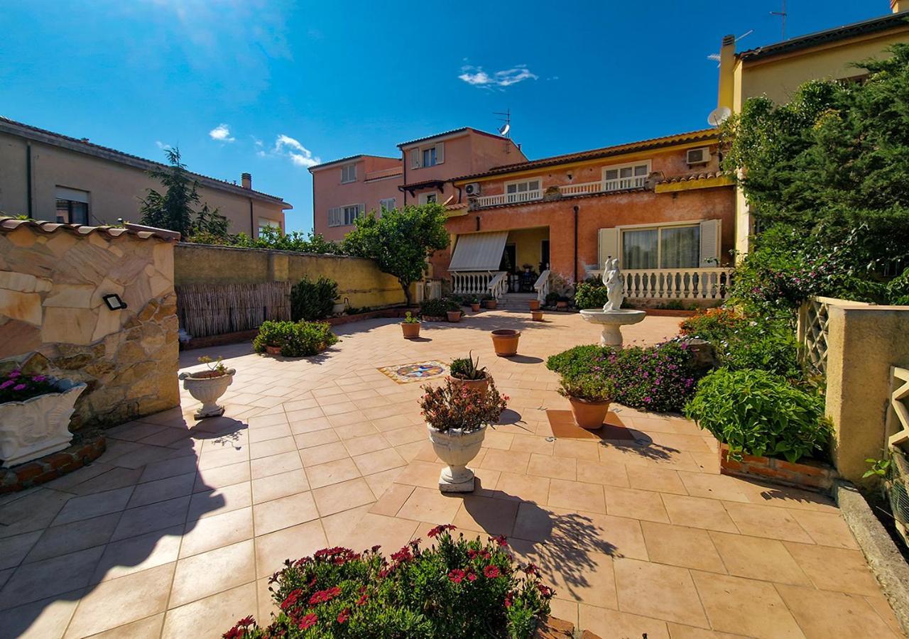 Murphy Holiday Homes - Residenza Nadia Ла Мадалена Екстериор снимка