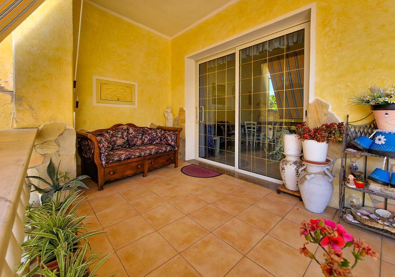 Murphy Holiday Homes - Residenza Nadia Ла Мадалена Екстериор снимка