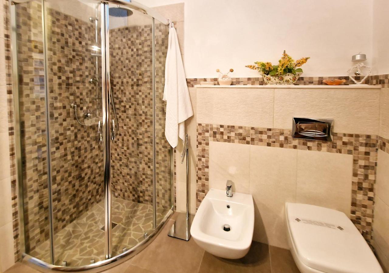 Murphy Holiday Homes - Residenza Nadia Ла Мадалена Екстериор снимка